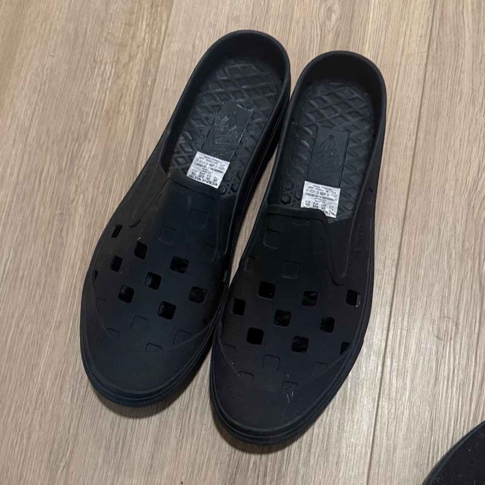 Vans Black Slip-On Mule TRK